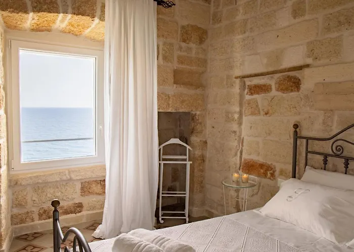 Polignano פולינאנו א מארה